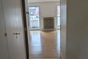 Helle und gepflegte 2,5-Zimmer-Wohnung mit Balkon und schönem Weitblick in Nürnberg-Gibitzenhof. – Linnéstr. 11, 90443 Steinbühl, Nürnberg – Vorschaubild 7
