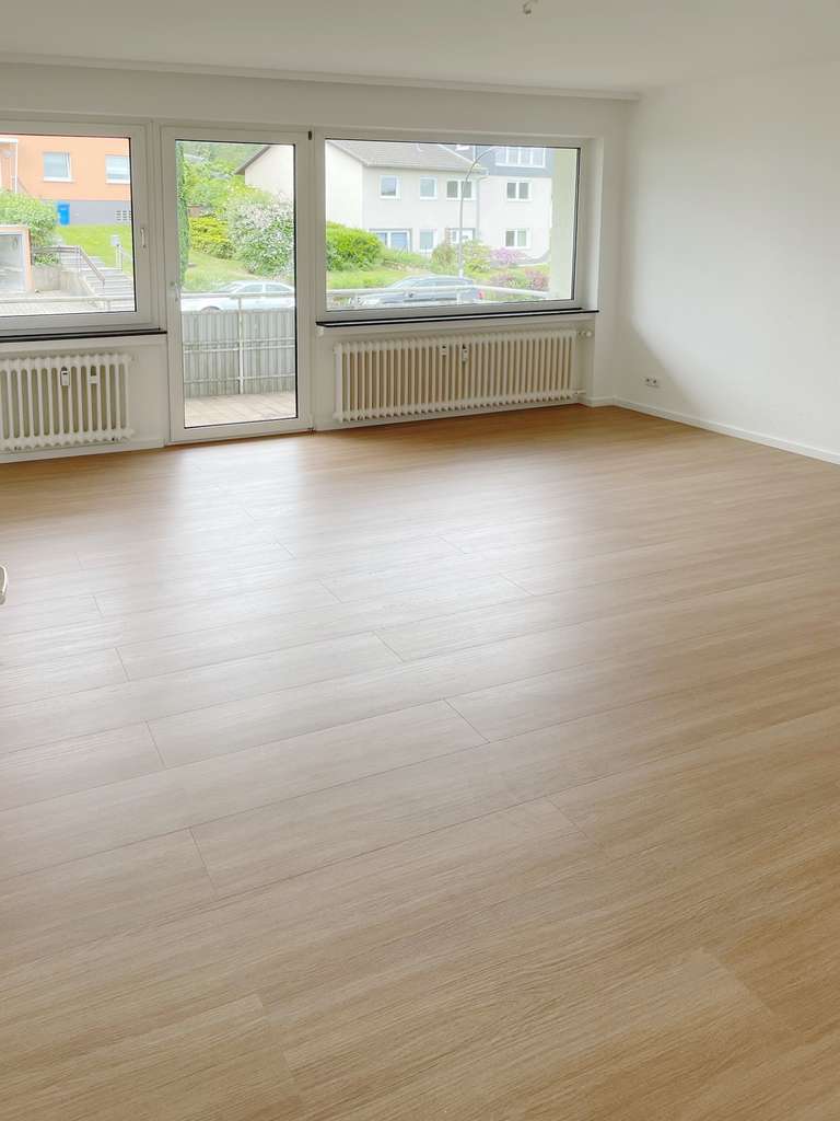 Immobilie in Aarbergen - Erstbezug nach Renovierung: Schöne 4,5-Zimmer-Wohnung mit Balkon in Aarbergen - Bild 1