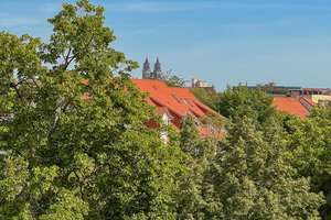 Eindrucksvolle 3-Raum-Altbauwohnung mit Balkon, Einbauküche und Blick auf den Dom  – Ebendorfer Straße 31, 39108 Stadtfeld Ost, Magdeburg – Vorschaubild 2