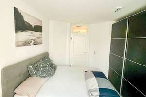 Lichtdurchflutete 2-Zimmer-Wohnung mit EBK und TG-Stellplatz im beliebten Stadtwesten – Die vollständige Adresse der Immobilie erhältst du vom Anbieter., 93049 Westenviertel, Regensburg – Vorschaubild 9