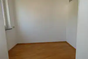 1,5 Wohnung, ideal für Studenten zur Selbstnutzung oder als Kapitalanlage – Leitershofer Str. 9, 86157 Augsburg – Vorschaubild 3