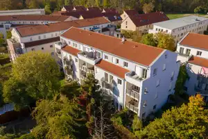 Sonnige 2-Zi.-Wohnung mit Süd-Loggia im 2. OG in Augsburg-Göggingen – Schiffmacherweg 14, 86199 Augsburg – Vorschaubild 1
