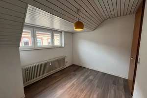 3-Zimmer-Dachgeschosswohnung in Karlsruhe – Die vollständige Adresse der Immobilie erhältst du vom Anbieter., 76185 Mühlburg, Karlsruhe – Vorschaubild 10