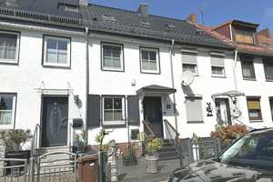 PURNHAGEN-IMMOBILIEN -  Modernes und gepflegtes Reihenmittelhaus in ruhiger Sackgassenlage von Aumun – Bremen – Vorschaubild 1