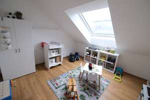 Moderne Neubau-Dachgeschosswohnung mit Loggia und gehobener Ausstattung in Metten – Die vollständige Adresse der Immobilie erhältst du vom Anbieter., 94526 Metten – Vorschaubild 12