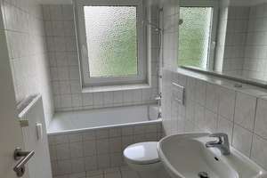 Donaustr. 4, 2 L - Frisch sanierte 3-Zimmer-Wohnung mit Loggia und praktischem Stauraum! – Donaustr. 4, 38120 Weststadt, Braunschweig – Vorschaubild 3