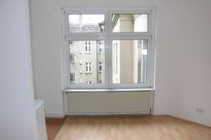 Kompakte Altbauperle in Toplage Friedrichshain – Petersburger Straße 39, 10249 Friedrichshain, Berlin – Vorschaubild 1