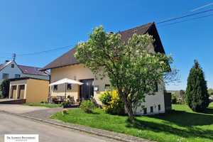 Einfamilienhaus mit Doppelgarage und großem Grundstück zwischen Hachenburg und Altenkirchen! – Westerwaldkreis – Vorschaubild 1