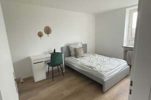 MUC-West: Modernes WG-Zimmer | Voll möbliert | Doppelbett | S8 Freiham