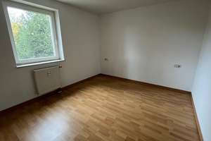 Ruppertsgrün, 2-Zi.-Whg. mit Balkon,Einbauküche, Lift, Bad mit ebenerdiger Dusche – Talstr. 4, 8427 Fraureuth – Vorschaubild 13