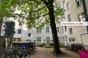 IMMOBERLIN.DE - Aparte Altbauwohnung in gefragter Kiezlage – Die vollständige Adresse der Immobilie erhältst du vom Anbieter., 10245 Friedrichshain, Berlin – Vorschaubild 2