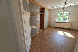 WOHNEN PREISRUTSCH: Freistehendes EFH in  Fischbach (2003 komplett saniert) – Die vollständige Adresse der Immobilie erhältst du vom Anbieter., 90475 Fischbach, Nürnberg – Vorschaubild 11