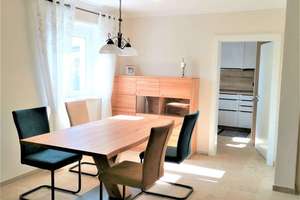 Großzügiges Wohnhaus mit hochwertiger Ausstattung und moderner PV-Anlage – Die vollständige Adresse der Immobilie erhältst du vom Anbieter., 94554 Moos – Vorschaubild 1