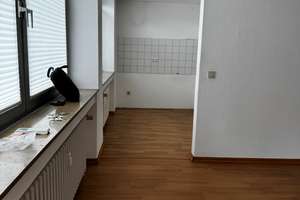 Wichtig: WBS-Schein notwendig! Charmante 2-Zimmerwohnung in zentraler Lage mit Klimaanlage – Bochumer Str. 33, 45276 Steele, Essen – Vorschaubild 3