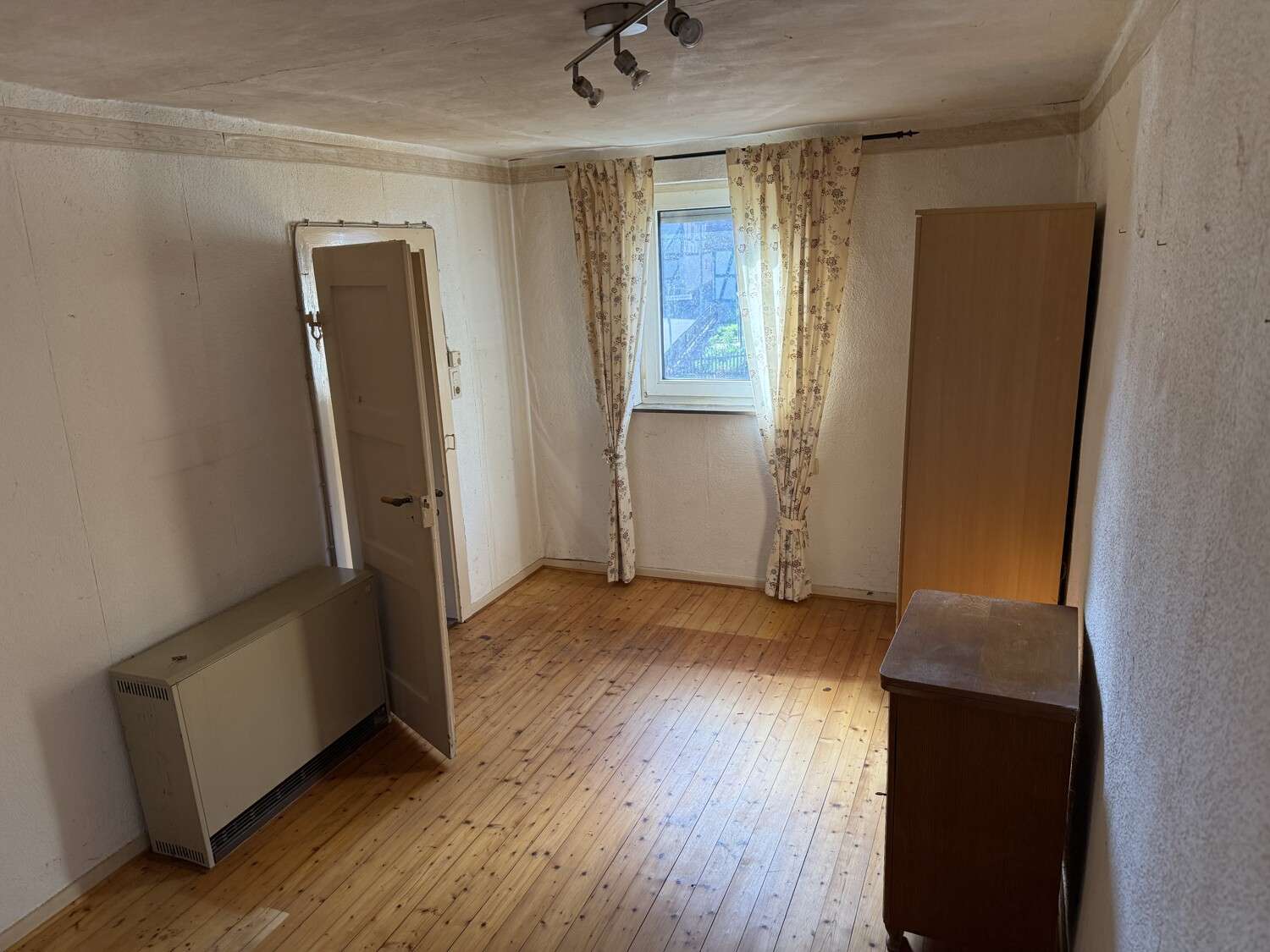 Immobilie in Nentershausen - Charmantes Landhaus in Süß bei Nentershausen – ideal für handwerklich Begabte - Bild 0