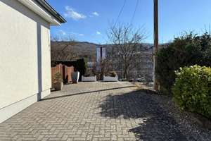 Neuwertiger Walmdachbungalow mit Apartment und Doppelgarage in Mudersbach  – Die vollständige Adresse der Immobilie erhältst du vom Anbieter., 57555 Mudersbach – Vorschaubild 9