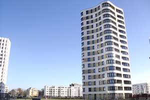 Direkt an U3+S7, 5.OG-West-Loggia, Innenhof, EBK+Spülm., Eichenparkett, Fußboden-Heiz. u. -Kühlung! – Carola-Neher-Straße 12, 81379 Thalkirchen, München – Vorschaubild 4