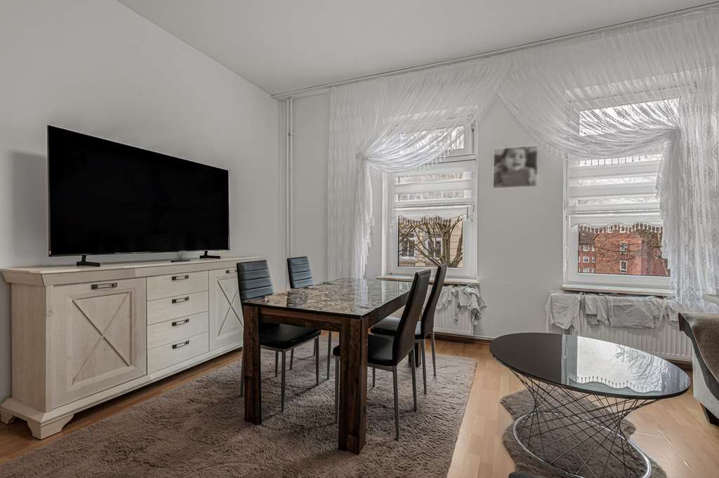 Immobilie in Kiel - Investieren in Kiel-Gaarden: Mehrfamilienhaus mit beliebten 3-Zimmer-Wohnungen - Bild 2