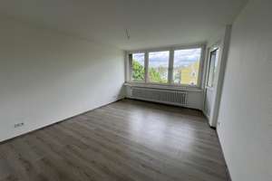 Schöne Wohnung - für Sie renoviert - 3 Zi.-Whng. - Wannenbad - Balkon - Duisburg Rheinhausen – Händelstraße 13, 47226 Rheinhausen-Mitte, Duisburg – Vorschaubild 4