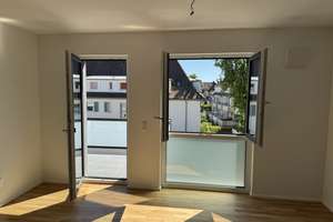 Erstbezug | 3,5-Zimmer | über den Dächern | Einbauküche | Balkon | Einzelgarage | KFW55 | ER-Zentrum – Anton-Bruckner-Straße 10, 91052 Röthelheim, Erlangen – Vorschaubild 9