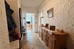 Eigentumswohnung im Hagener Stadtteil Hohenlimburg mit Balkon & Stellplatz – Esserstr. 38, 58119 Hohenlimburg (Ortsteil), Hagen – Vorschaubild 2