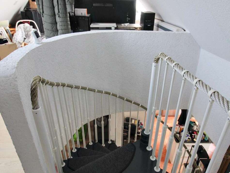 Wendeltreppe ins DG Maisonette