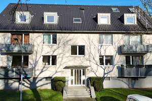 BO-Altenbochum: Sehr gepflegte 3,5-Zi. mit ausgebautem Spitzboden & Garage in ruhiger Lage – Glockengarten 33, 44803 Altenbochum, Bochum – Vorschaubild 2