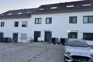 WG geeignet - Charmantes Reihenmittelhaus in Marzling – Freisinger Straße 24a, 85417 Marzling – Vorschaubild 1