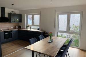 Attraktive Wohnung mit hoher Wohnqualität, naturnaher Lage und bester Anbindung – Castellstraße 70, 90451 Eibach, Nürnberg – Vorschaubild 8