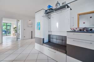 Exklusives Einfamilienhaus mit einzigartigem Gartenparadies und Alpenblick! – Die vollständige Adresse der Immobilie erhältst du vom Anbieter., 89584 Ehingen (Donau) – Vorschaubild 3