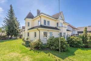 KENSINGTON - EXKLUSIV - Gepflegtes Mehrfamilienhaus mit 4 Wohneinheiten, Tiefgarage & Pool! – Die vollständige Adresse der Immobilie erhältst du vom Anbieter., 13591 Staaken, Berlin – Vorschaubild 1