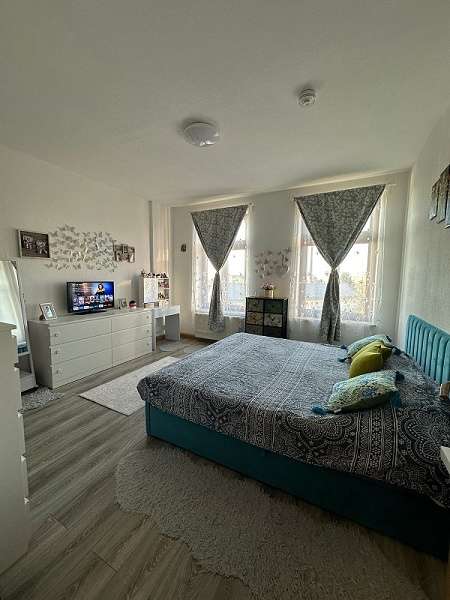 Immobilie in Reichenbach - Möblierte 3-Raum-Wohnung mit Balkon zu verkaufen - Bild 1