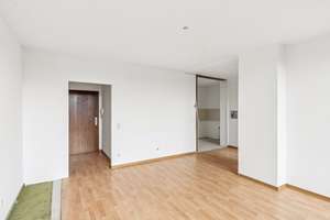 Urbanes Potenzial mit Fernblick und Aufzug direkt zur Tür – 40235 Grafenberg, Düsseldorf – Vorschaubild 4