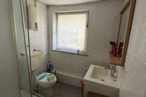 Viel Platz für den Alltag: Haus mit 4 Zimmern in Augsburg – Neuburger Straße 82, 86167 Lechhausen-Ost, Augsburg – Vorschaubild 4