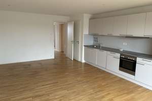 Das Glück hat ein Zuhause: praktische 4-Zi.-Wohnung – Ottobrunner Straße 26c, 81737 Ramersdorf, München – Vorschaubild 2