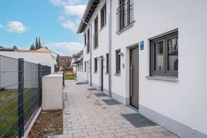 Stadthaus bezugsfertig (Massivbauweise) mit KfW-Förderung, sehr ruhige Lage