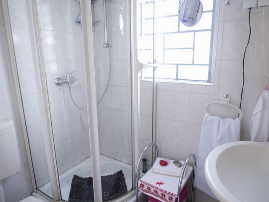 120m² Wohnung inkl. Garten, Terrasse und Garage in einem 2-Familienhaus - Bild 11