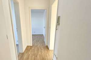 Gut geschnittene 3-Zimmerwohnung mit süd/west Balkon seitlich der Biebricher Allee! – Simrockstraße 16b, 65187 Biebrich, Wiesbaden – Vorschaubild 6