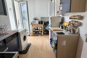 Gut geschnittene Wohnung mit Balkon in Düsseldorf – Hildebrandstraße 23, 40215 Friedrichstadt, Düsseldorf – Vorschaubild 3