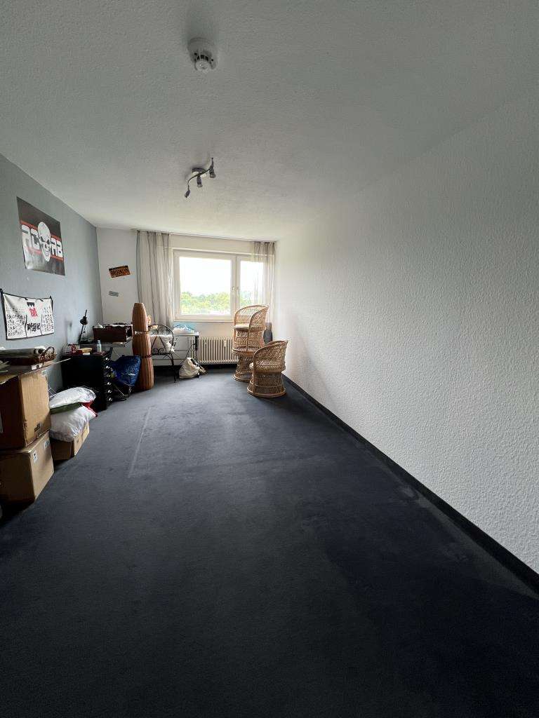 Immobilie in Kirchheim unter Teck - Wohnen über den Dächern von Kirchheim – Sonnige 3-Zimmer-Wohnung mit Loggia - Bild 4