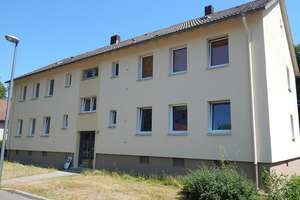 Sehr schöne und neu renovierte Wohnung mit Balkon