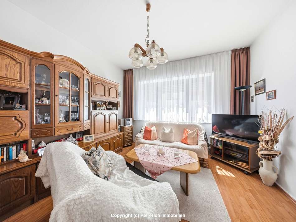 Wohnzimmer Vorderhaus EG