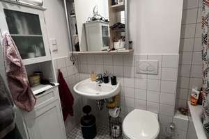Ansprechende 3-Zimmer-Wohnung mit Balkon und Einbauküche in Düsseldorf – Die vollständige Adresse der Immobilie erhältst du vom Anbieter., 40215 Friedrichstadt, Düsseldorf – Vorschaubild 12