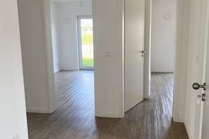Gartenparadies inklusive: Komfortable 4-Zimmer Wohnung mit toller Einbauküche  und Carport – Die vollständige Adresse der Immobilie erhältst du vom Anbieter., 38442 Ehmen, Wolfsburg – Vorschaubild 5