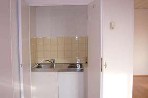 1,5-Zimmer-Wohnung mit schöner Aussicht in zentrumsnaher Lage in Reutlingen – Wörthstrasse 55, 72764 Reutlingen-Mitte, Reutlingen – Vorschaubild 3