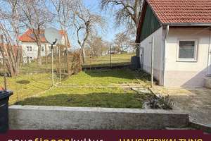 kleines Haus mit Garten und Stellplatz