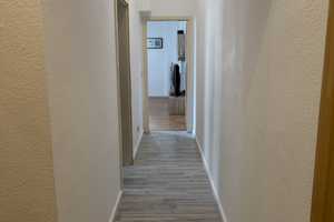 Möblierte 2-Zimmer-Wohnung zur Miete in Krefeld – Krefeld – Vorschaubild 1