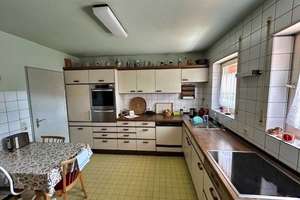 Wohlfühlcharakter für Sie! Großzügiges Einfamilienhaus m. ELW, Doppelgarage u. großem Grundstück  – Die vollständige Adresse der Immobilie erhältst du vom Anbieter., 74834 Elztal – Vorschaubild 9