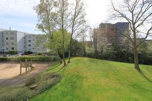 Komfortables Wohnen! 4,5-Raum-Wohnung mit rd. 94 m² im 1.OG mit Aufzug, Loggia und Stellplatz – Die vollständige Adresse der Immobilie erhältst du vom Anbieter., 45219 Kettwig, Essen – Vorschaubild 12