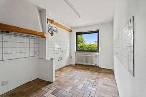 Frei stehender Bungalow auf großem Eckgrundstück bietet vielfältige Nutzungsmöglichkeiten – Die vollständige Adresse der Immobilie erhältst du vom Anbieter., 52076 Oberforstbach, Aachen – Vorschaubild 17